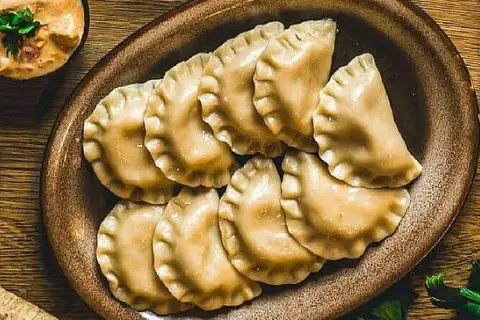 Co zjeść w Łodzi? Odkryj najlepsze lokalne potrawy i restauracje