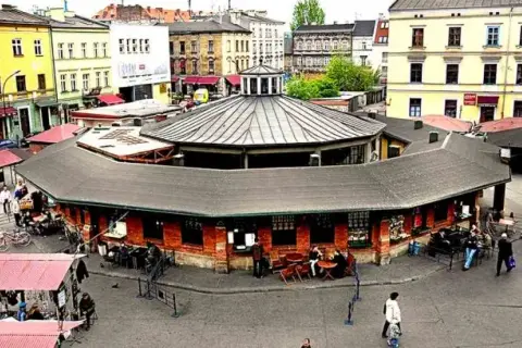 Gdzie zjeść w Kazimierzu? Odkryj najlepsze restauracje i smaki