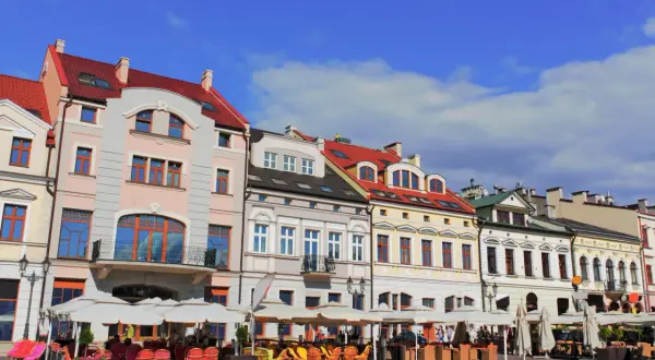 Gdzie zjeść w Rzeszowie? Odkryj najlepsze restauracje i smaki