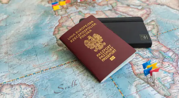 Jak się wyrabia paszport w Polsce - krok po kroku i koszty