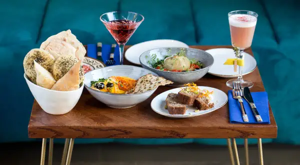 Co zjeść w Katowicach? Odkryj najlepsze lokalne smaki i restauracje