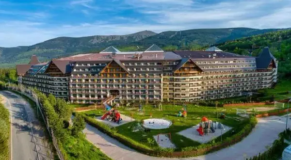 Hotel Gołębiewski w Mikołajkach: Ile pokoi i jakie opcje?