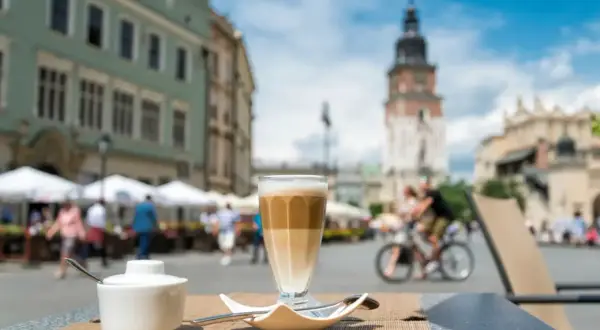 Gdzie zjeść w Krakowie Stare Miasto? Odkryj najlepsze miejsca na posiłek