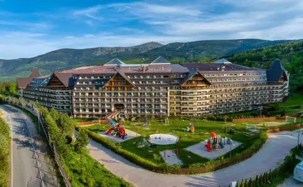 Hotel Gołębiewski w Mikołajkach: Ile pokoi i jakie opcje?