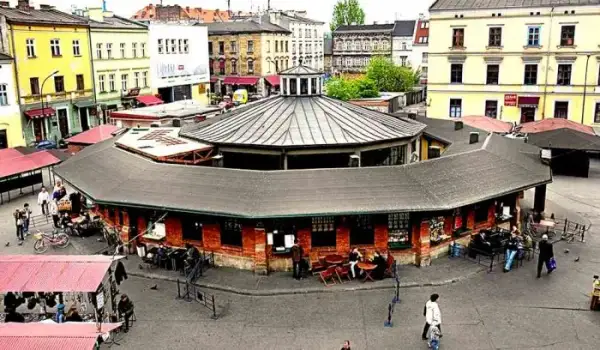 Gdzie zjeść w Kazimierzu? Odkryj najlepsze restauracje i smaki