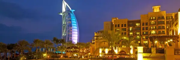 Ile kosztuje hotel w Dubaju? Ceny, które Cię zaskoczą!